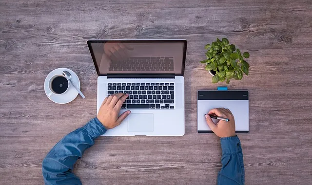 Praca z domu – kilka pomysłów na pracę w internecie
